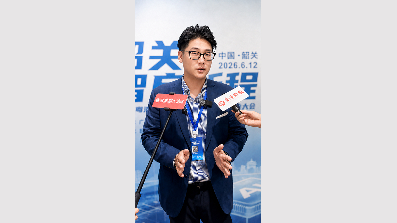 鄭思耀接受媒體採訪